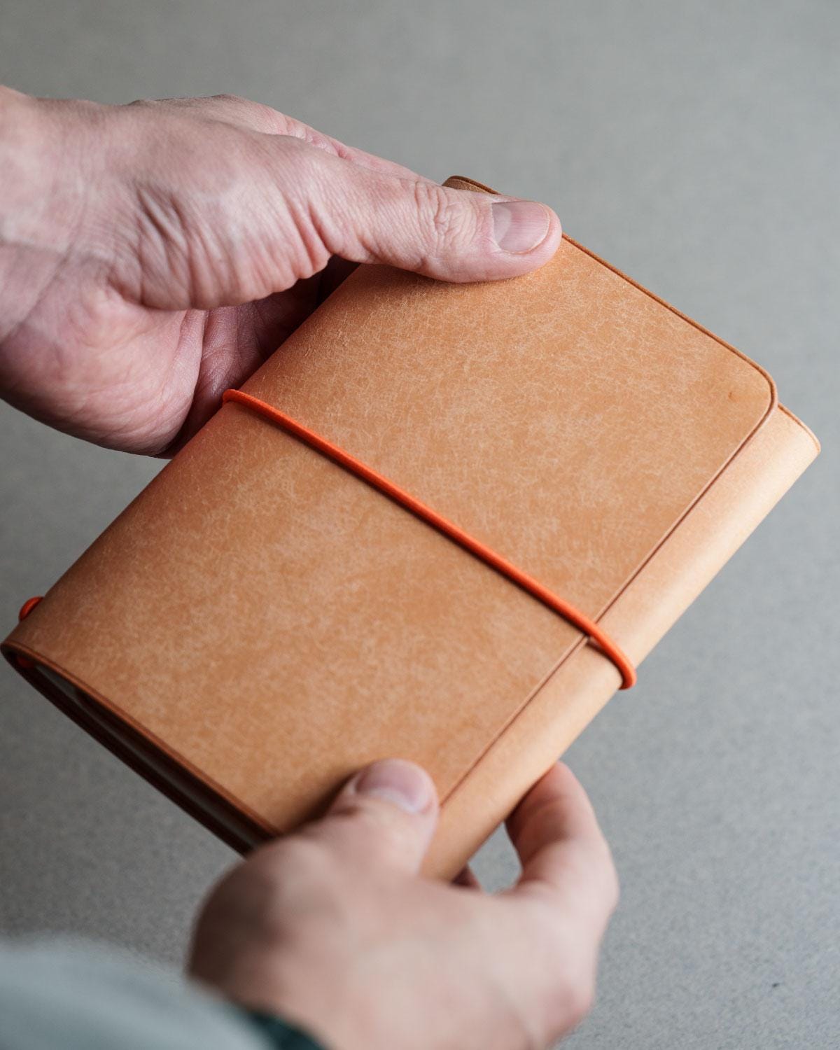 Natural Pueblo Leather Trifold Cover