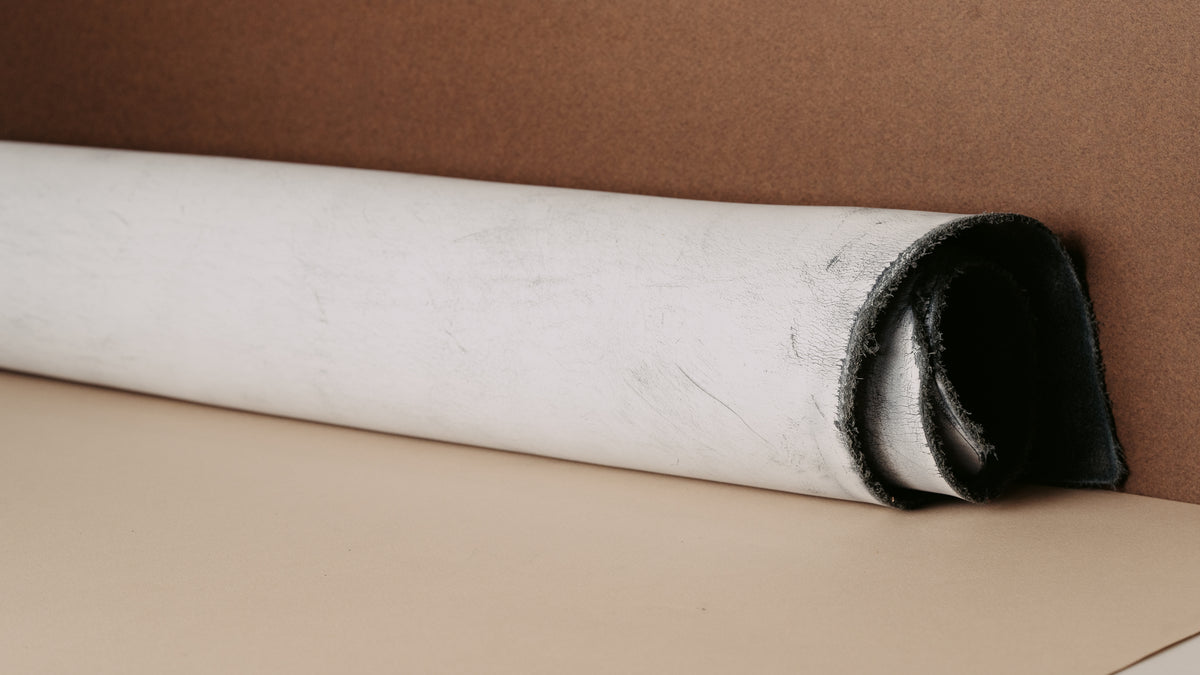 Ghost Wax leather — detail 1