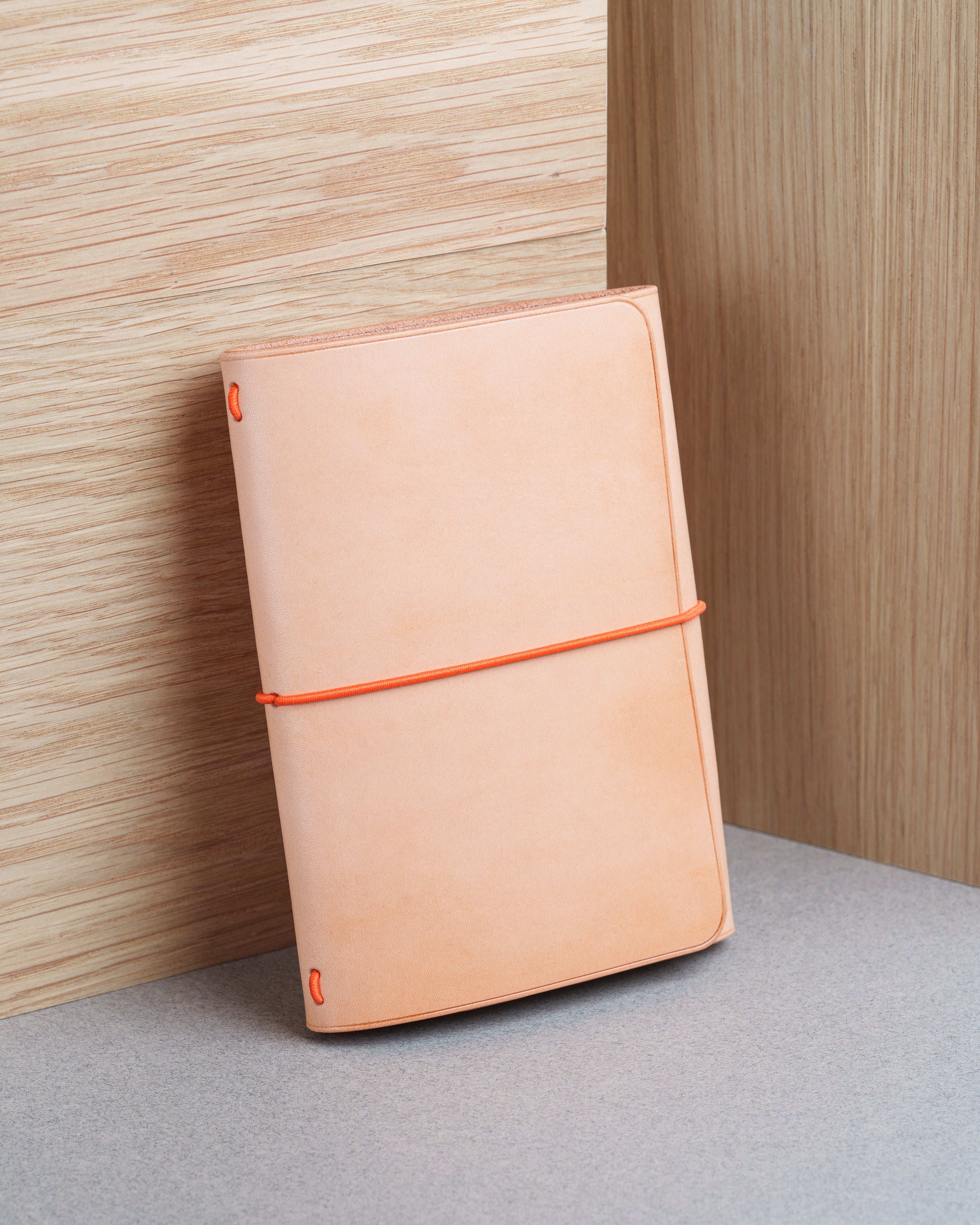 Natural Buttero Leather Trifold Cover