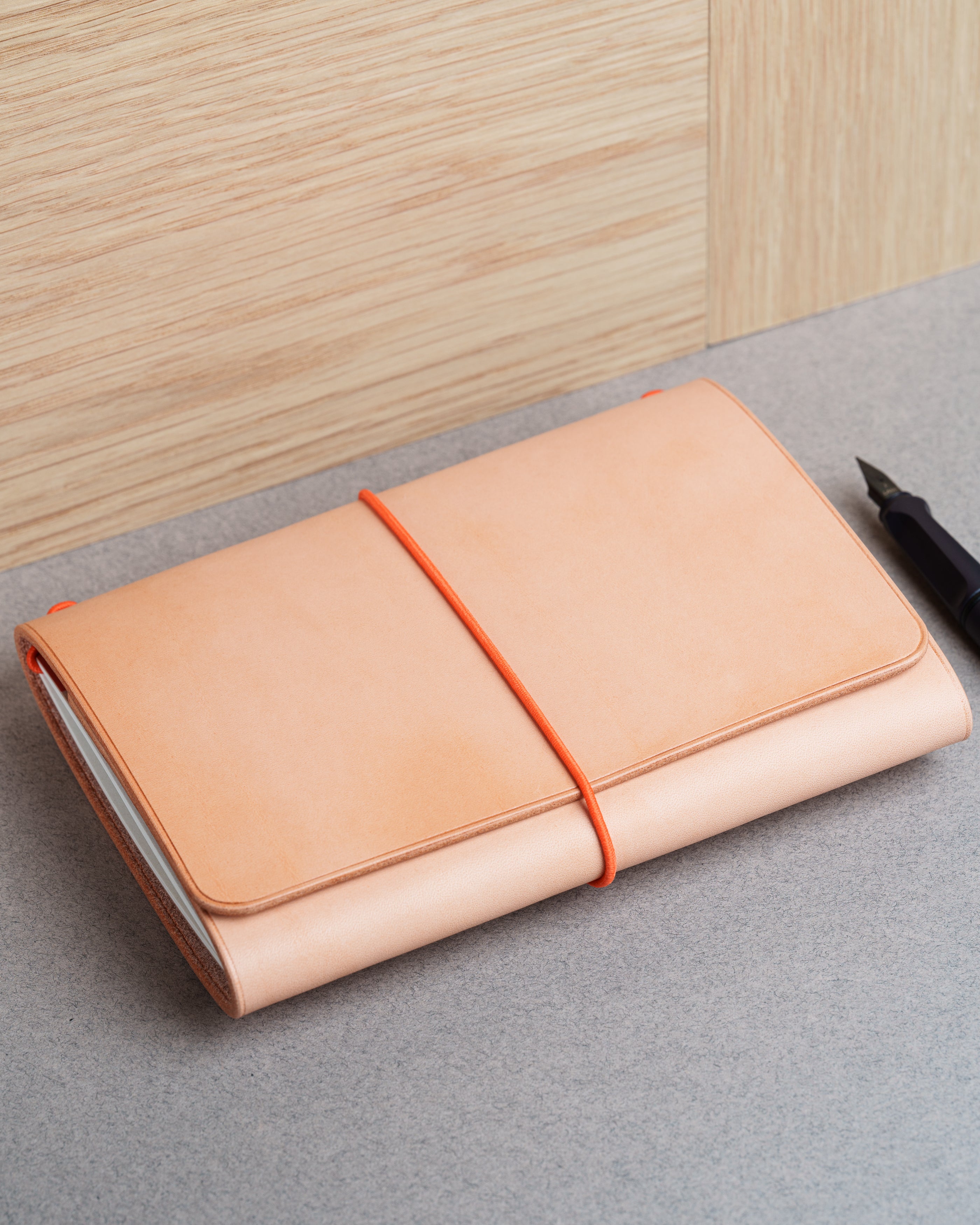 Natural Buttero Leather Trifold Cover