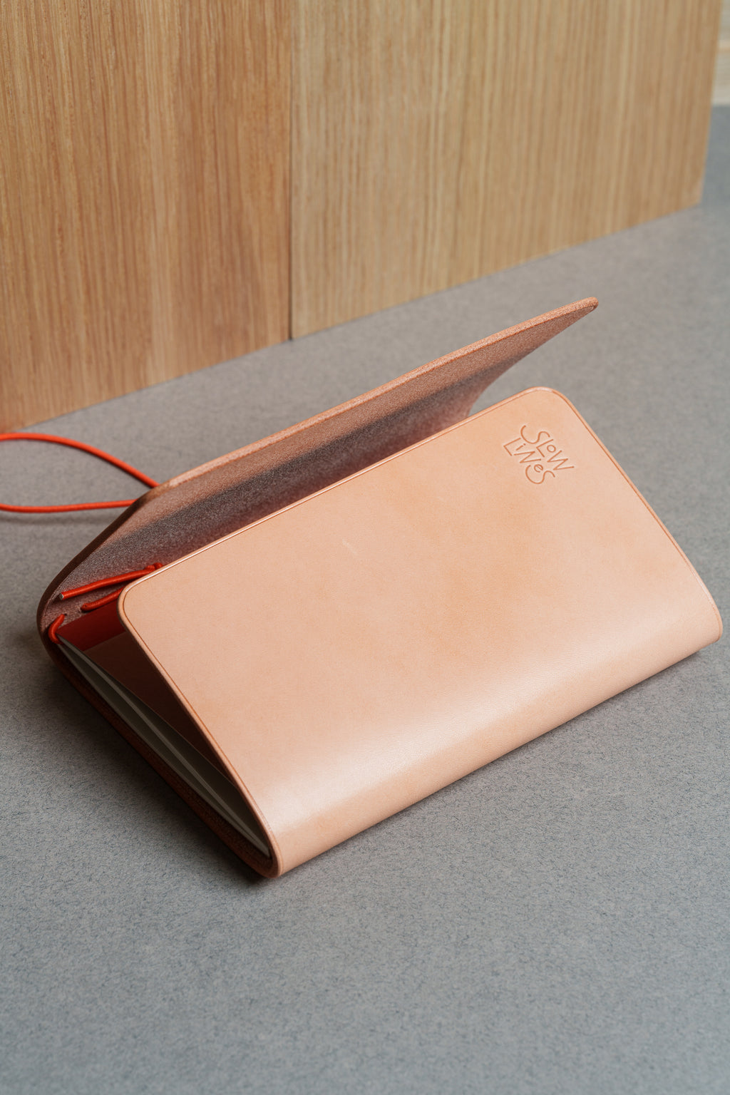 Natural Buttero Leather Trifold Cover