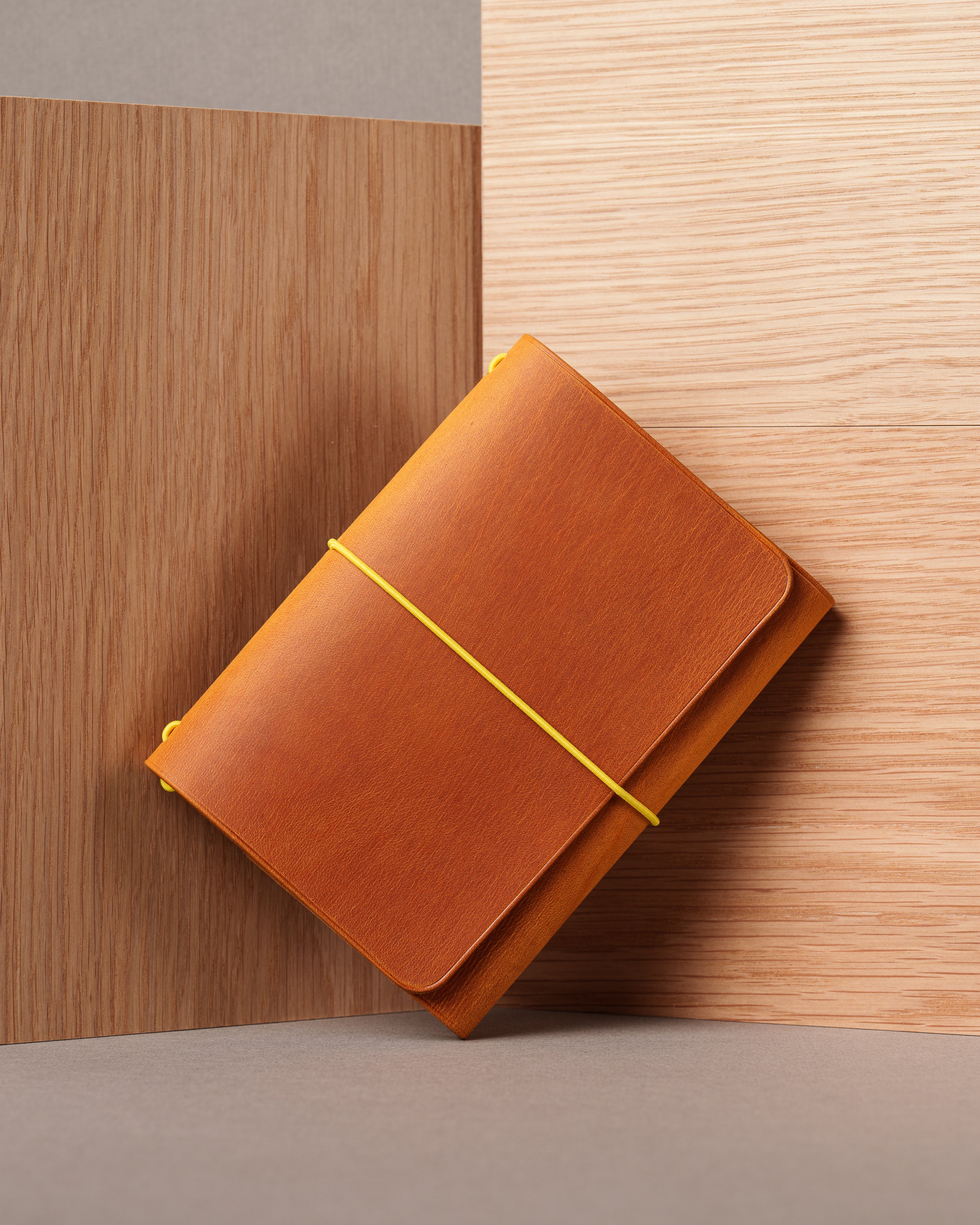 Ginger Freedom Leather Trifold Cover